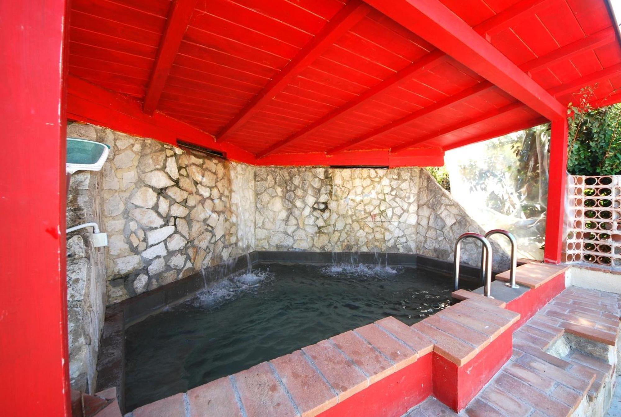 Spoleto By The Pool Guest House Ngoại thất bức ảnh
