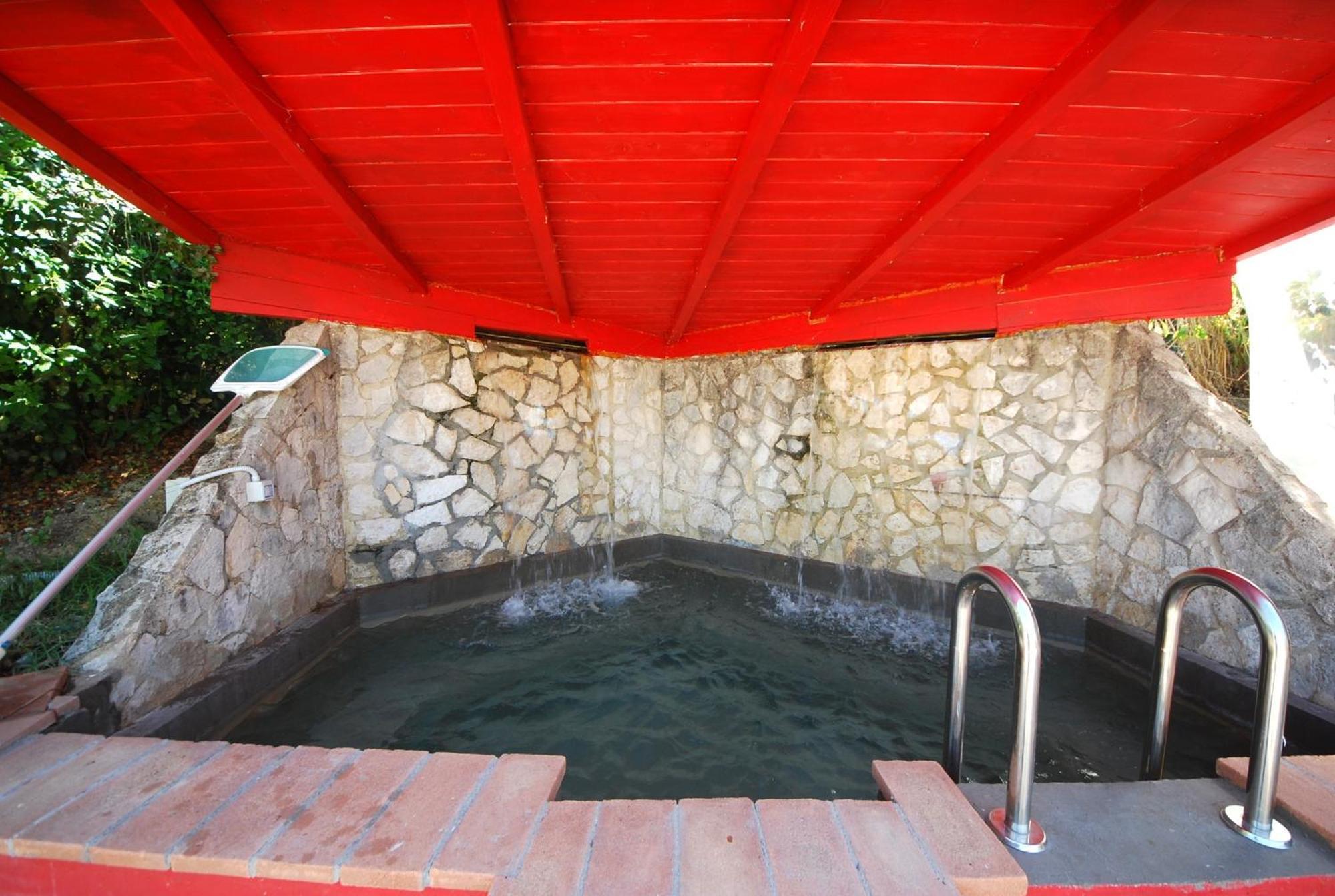 Spoleto By The Pool Guest House Ngoại thất bức ảnh