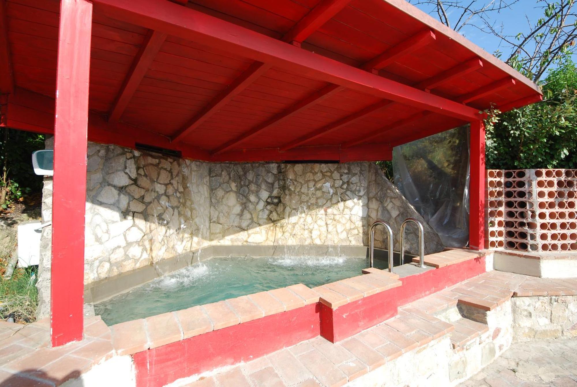 Spoleto By The Pool Guest House Ngoại thất bức ảnh
