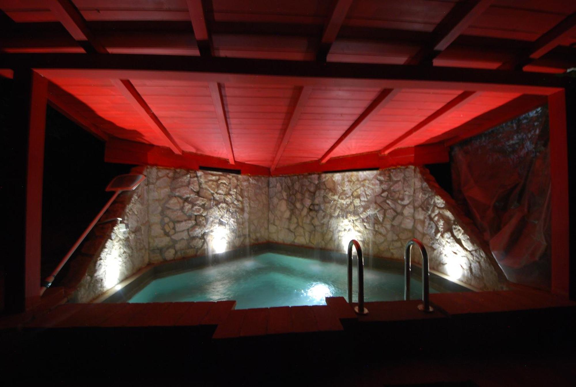 Spoleto By The Pool Guest House Ngoại thất bức ảnh