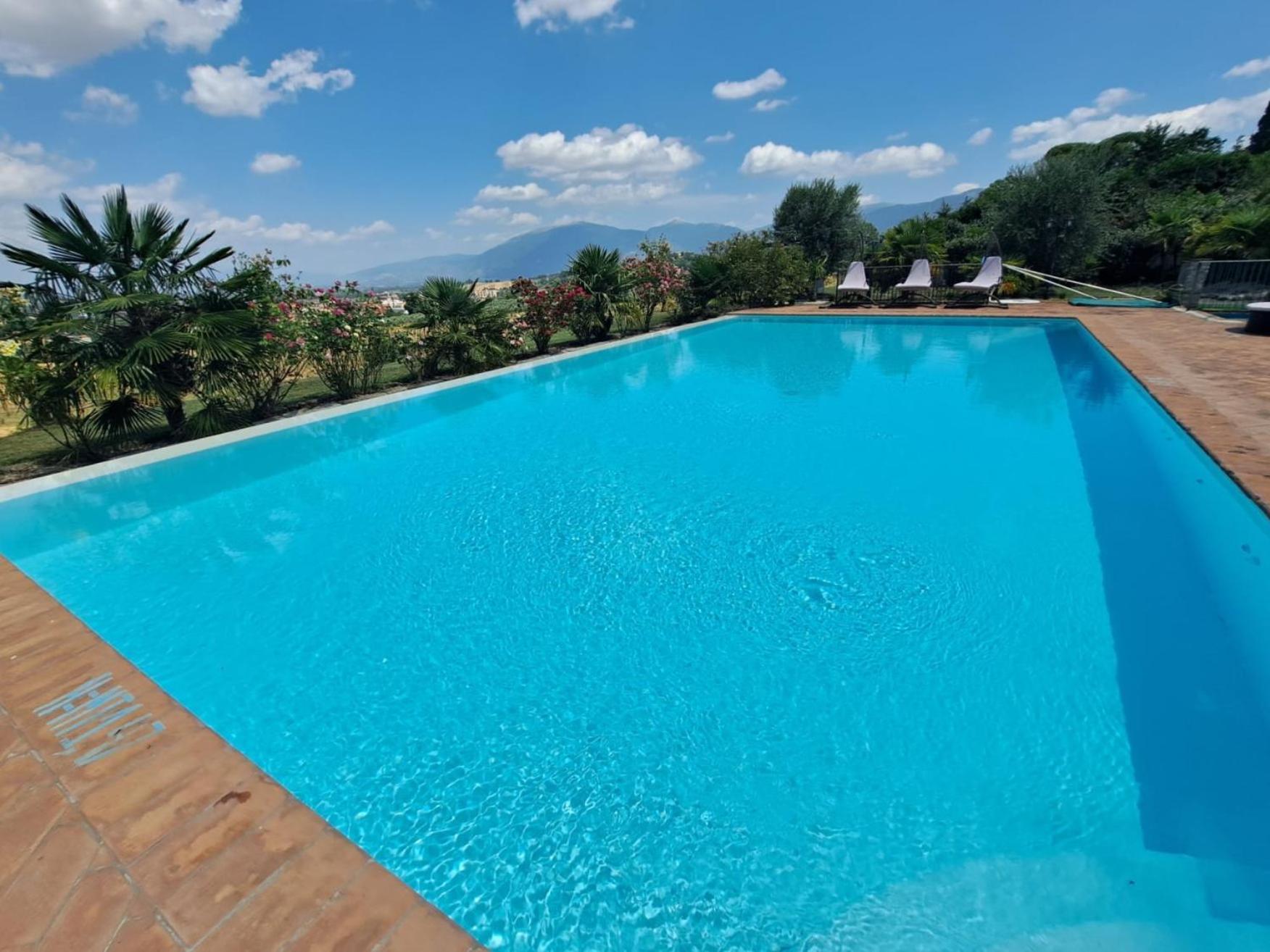 Spoleto By The Pool Guest House Ngoại thất bức ảnh