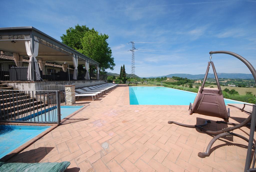 Spoleto By The Pool Guest House Ngoại thất bức ảnh