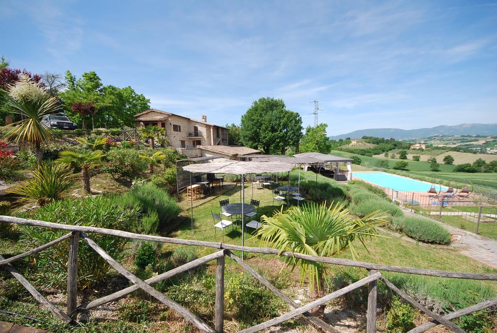 Spoleto By The Pool Guest House Ngoại thất bức ảnh