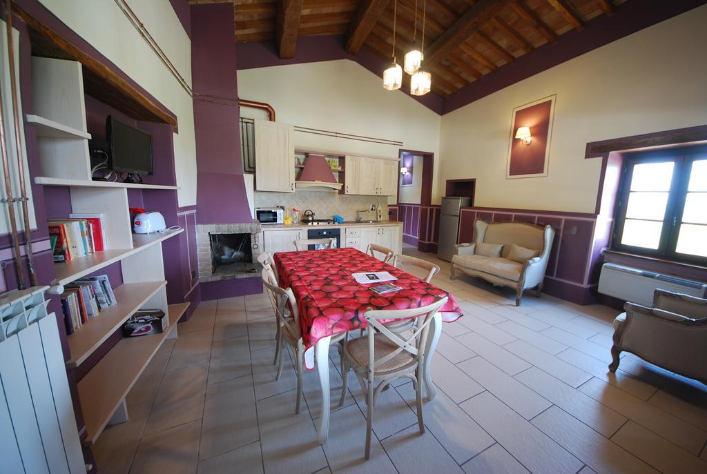 Spoleto By The Pool Guest House Ngoại thất bức ảnh